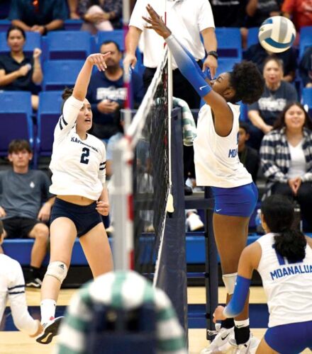 Na Menehune down Warriors in 3